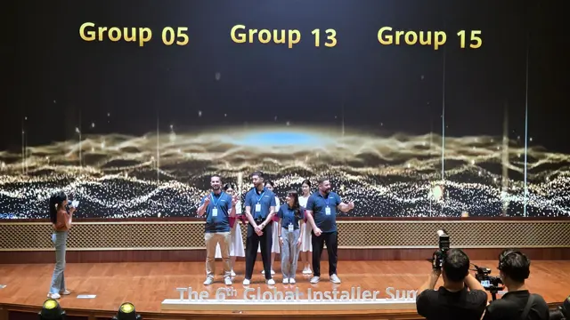 Echipele premiate pe scenă