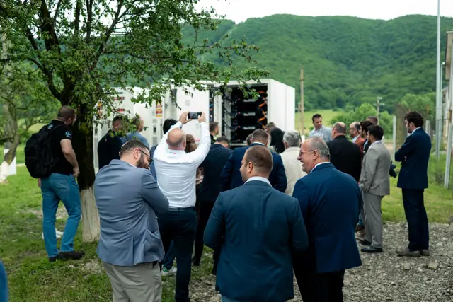 Participanții la fața locului